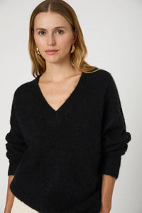 FLUFFY KNIT OVERSIZED SWEATER - Black