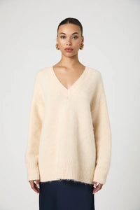 FLUFFY KNIT OVERSIZED SWEATER - Classic Cream