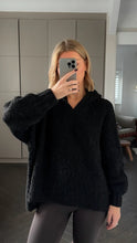 GIOGIA BOUCLE SWEATER - Black