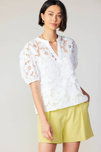 FLORAL LACE BLOUSE