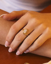 THE BIANCO NERO STATEMENT RING - Gold