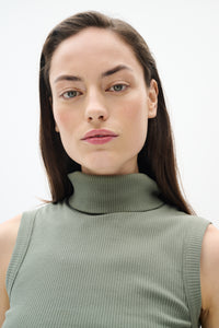 DAGNAL TURTLENECK TANK - Agave Green