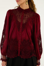BERRY GARDEN GUIPURE BLOUSE - Burgundy