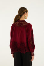 BERRY GARDEN GUIPURE BLOUSE - Burgundy