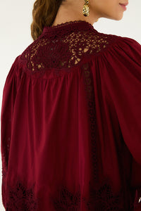 BERRY GARDEN GUIPURE BLOUSE - Burgundy