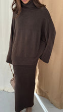 AMELIE SWEATER - Dark Espresso