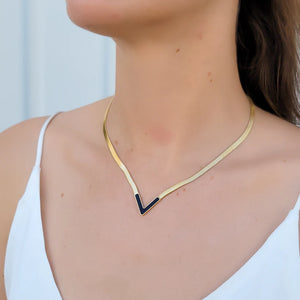 V HERRINGBONE NECKLACE - Onyx Gold