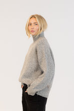 AGGIE SWEATER - Grey
