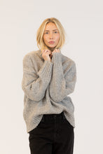 AGGIE SWEATER - Grey