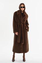 DARELLE FAUX FUR MAXI COAT - Walnut