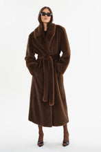 DARELLE FAUX FUR MAXI COAT - Walnut