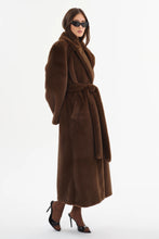 DARELLE FAUX FUR MAXI COAT - Walnut