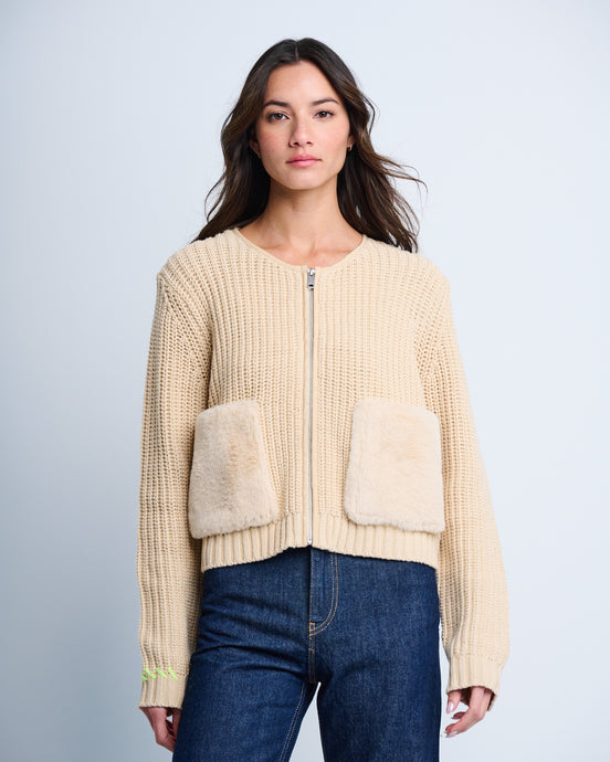 THE POCKET PUFF SWEATER
