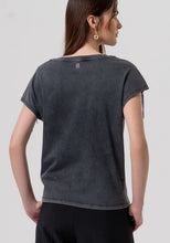 CHAIN DETAIL TEE - Faded Black