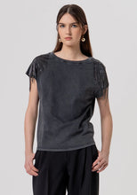 CHAIN DETAIL TEE - Faded Black