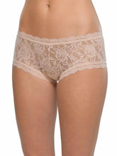 SIGNATURE LACE BOYSHORT - Chai