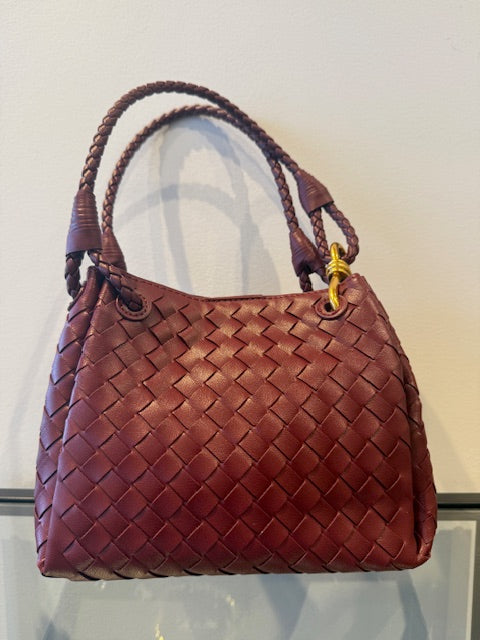 WOVEN KNOT SHOULDER BAG - Bourdeaux