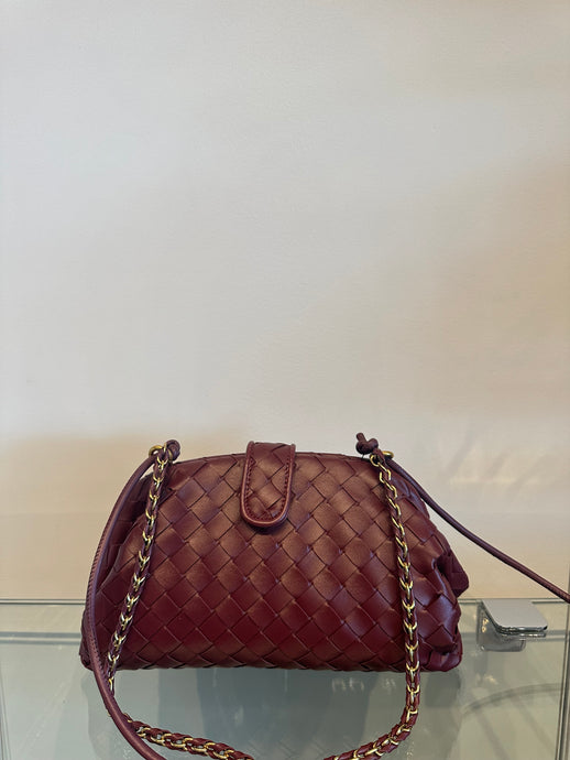 WOVEN SHOULDER BAG - Bordeaux