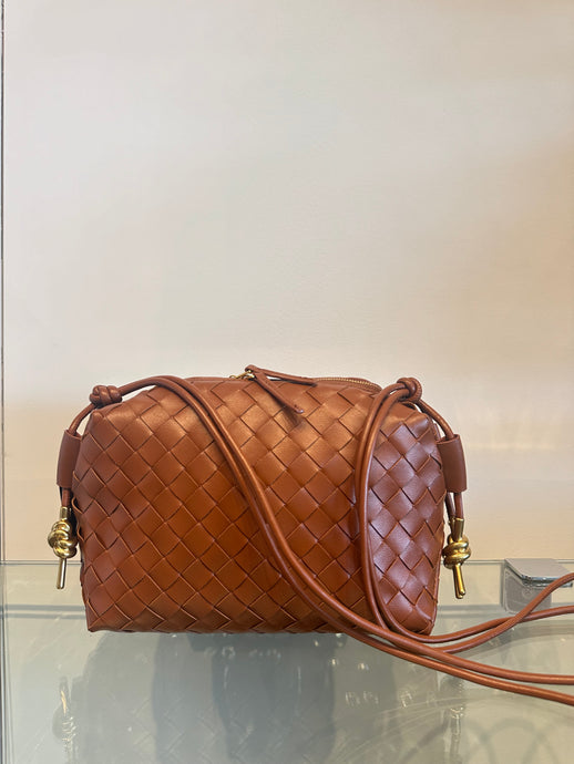 WOVEN CROSSBODY BAG -Tan