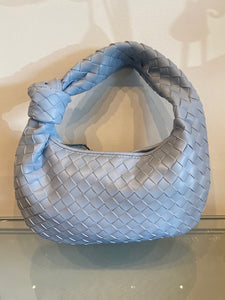 SMALL WOVEN KNOTTED BAG - Powder Blue