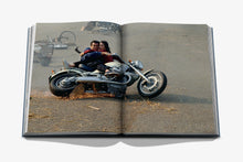 JAMES BOND CARS BOOK