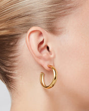 STAPLE HOOP LARGE - Gold