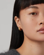 MINI LENNON HOOP EARRING