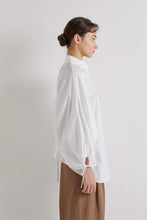 KEYHOLE BACK SHIRT - White