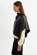 NEZRA REVERSIBLE CAPE - Black