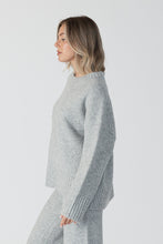 OLLIE CREW SWEATER - Light Grey