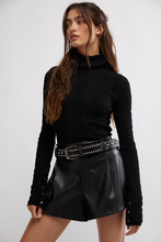 MADDIE TURTLENECK - Black