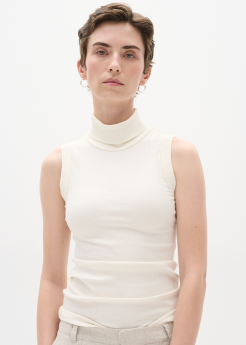 DAGNAL TURTLENECK TANK - Whisper White