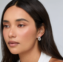 MICRO KNOT EARRINGS - Silver