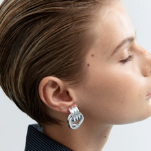 MINI KNOT EARRINGS - Silver