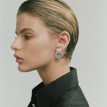 MINI KNOT EARRINGS - Silver