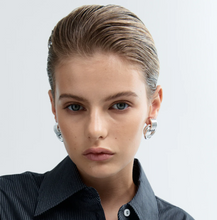 MINI KNOT EARRINGS - Silver