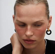 LUMA KNOT EARRINGS - Gold/Black Onyx