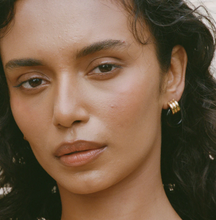 LUMA KNOT EARRINGS - Gold/Black Onyx