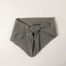 TRIANGLE SCARF - Pewter