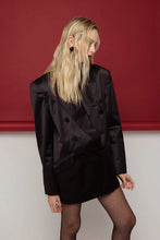 BEVERLY EARRING - Black Gold