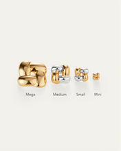 SMALL WOVEN SQUARE EARRINGS - Two Tone