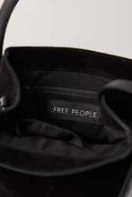 BARLOW SUEDE BUCKET BAG - Black