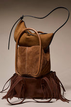 BARLOW SUEDE BUCKET BAG - Cognac