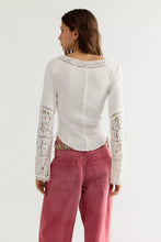 AMBER LACE CUFF TOP - White