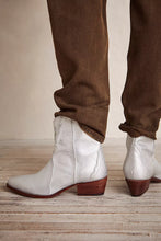 NEW FRONTIR WESTERN BOOT - Silver