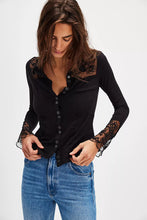 ROSEBUD CUFF TOP - Black