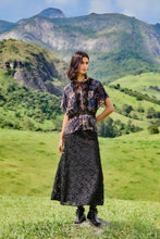 SNAKES BOUQUET BLOUSE