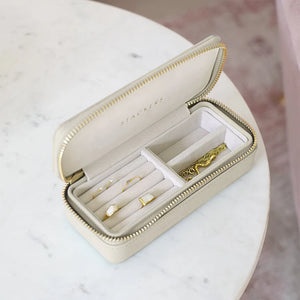 MEDIUM TRAVEL JEWELRY BOX - Oatmeal